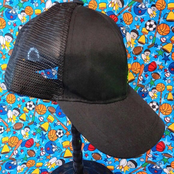 7-Eleven Apparel - Adjustable Employee or Trucker's Cap Super Clean IQ Group - Picture 3 of 7